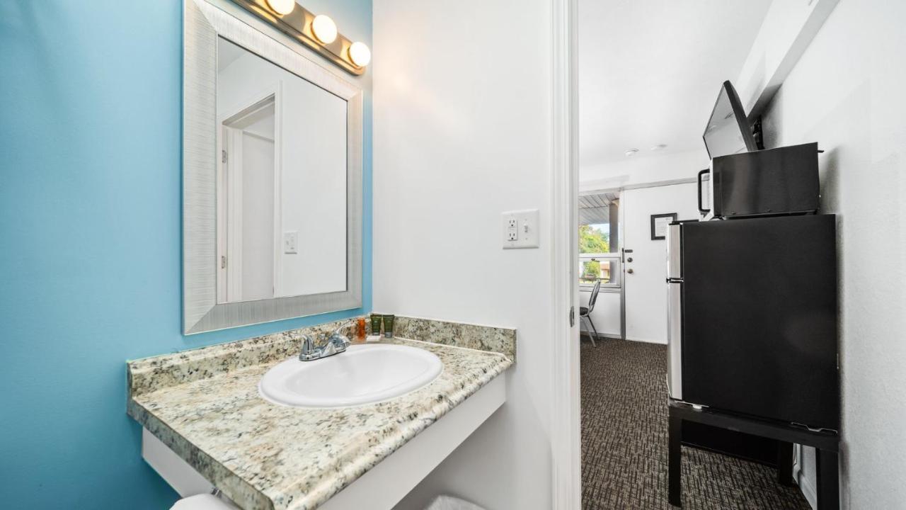 Grand Traverse Motel Traverse City Ngoại thất bức ảnh