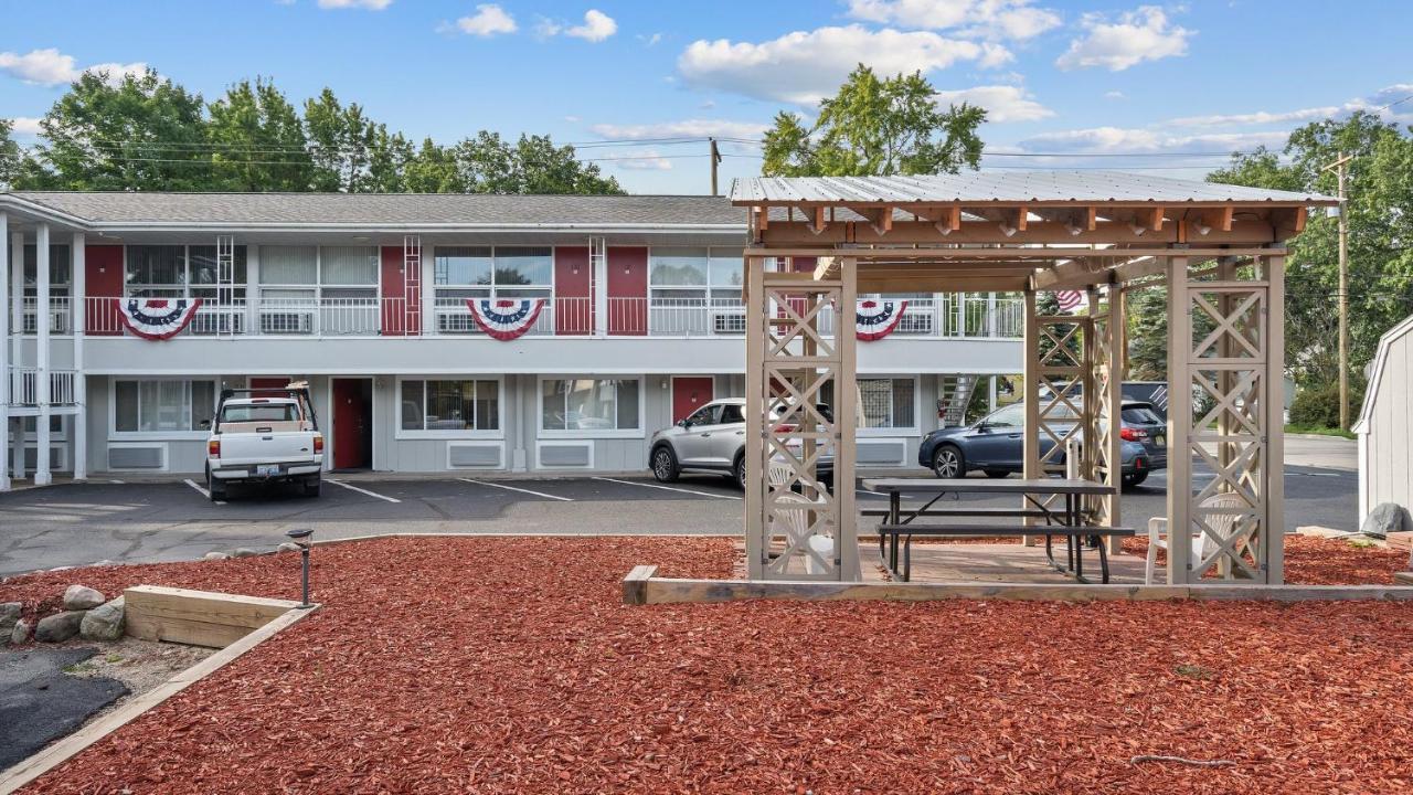 Grand Traverse Motel Traverse City Ngoại thất bức ảnh