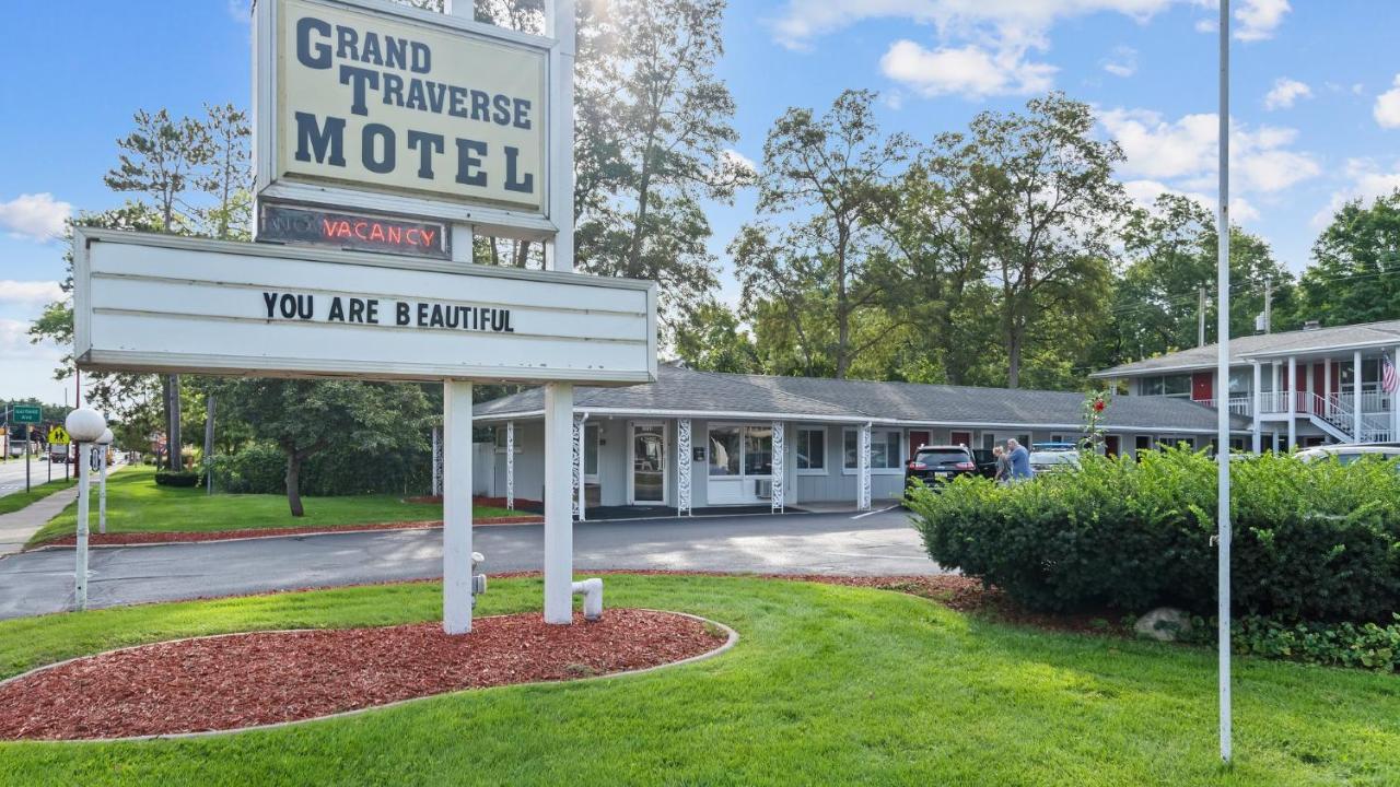 Grand Traverse Motel Traverse City Ngoại thất bức ảnh