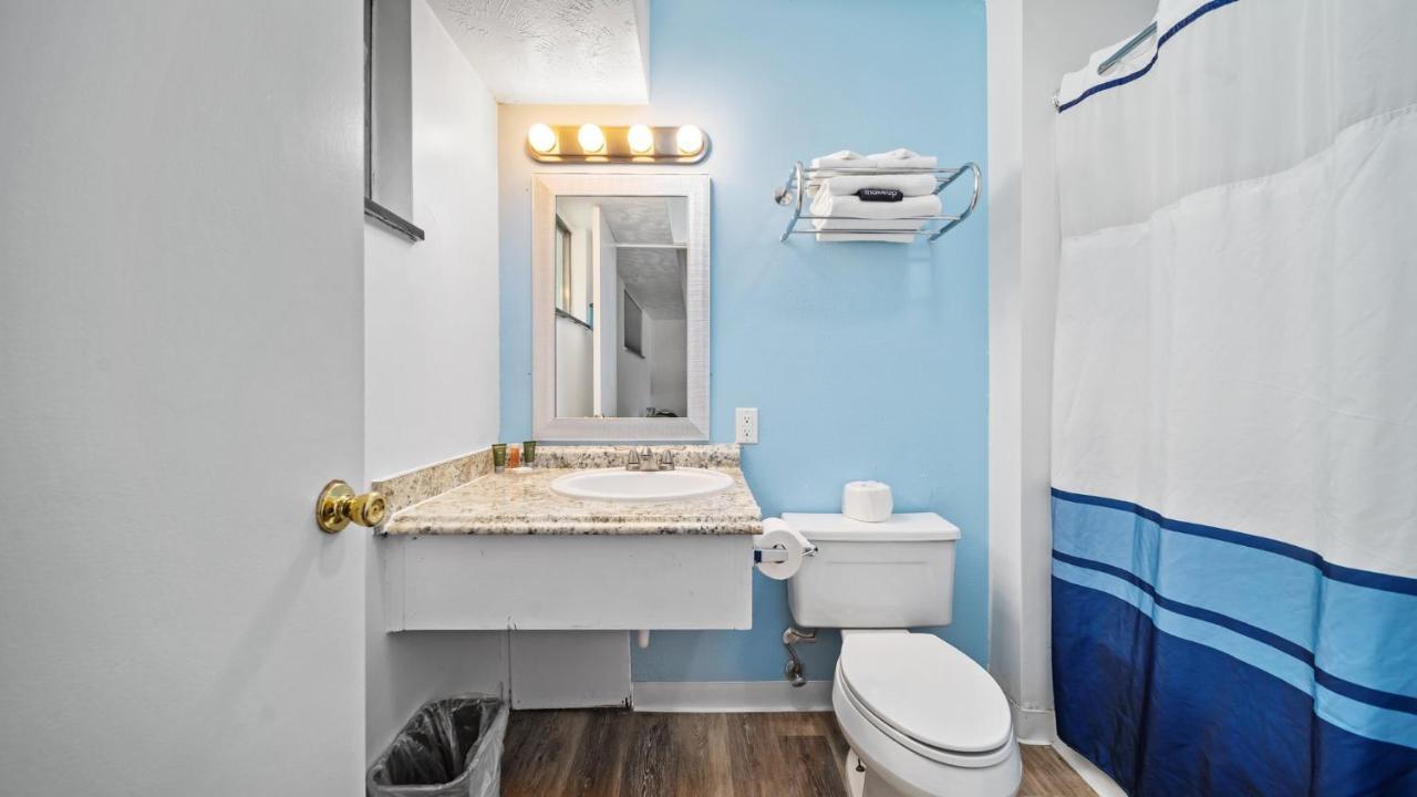 Grand Traverse Motel Traverse City Ngoại thất bức ảnh