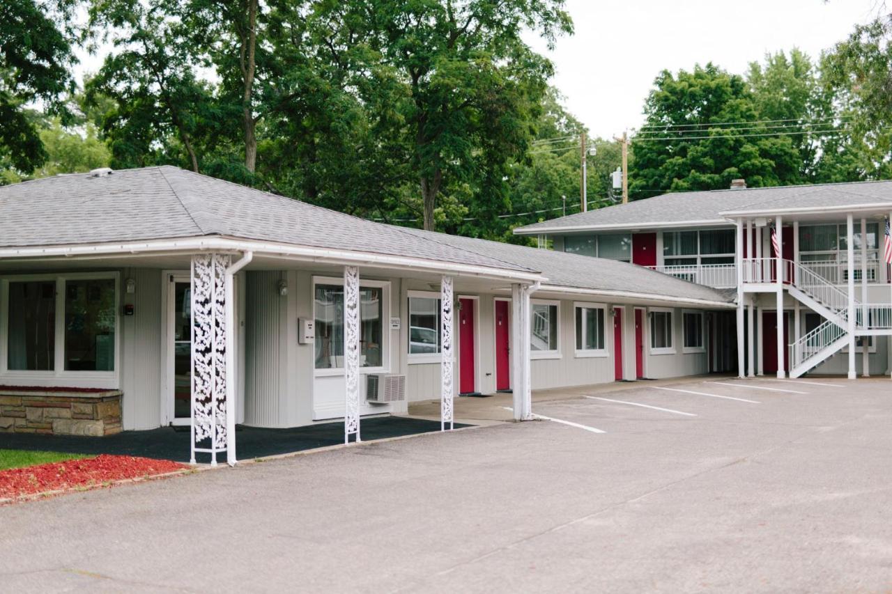 Grand Traverse Motel Traverse City Ngoại thất bức ảnh